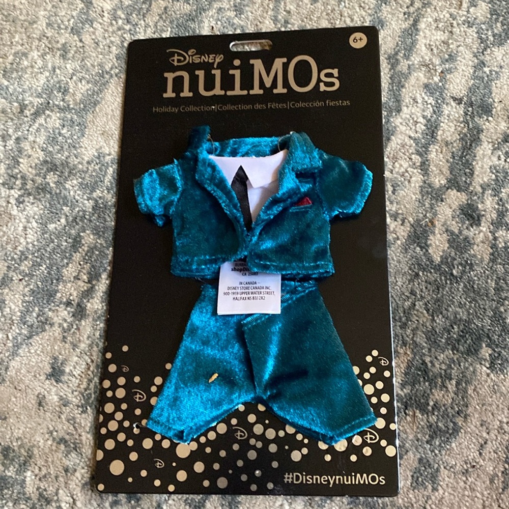 COPY - Holiday outfit for Disney Nuimos
